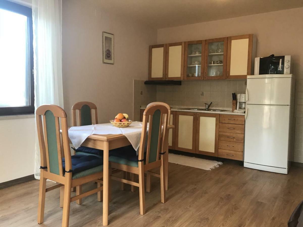 Apartments Nika Mali Lošinj Екстериор снимка